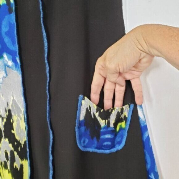 Frank Lyman Tunic Top Shark Bite Hem Round Neck Size 2 Made in Canada - Picture 3 of 13